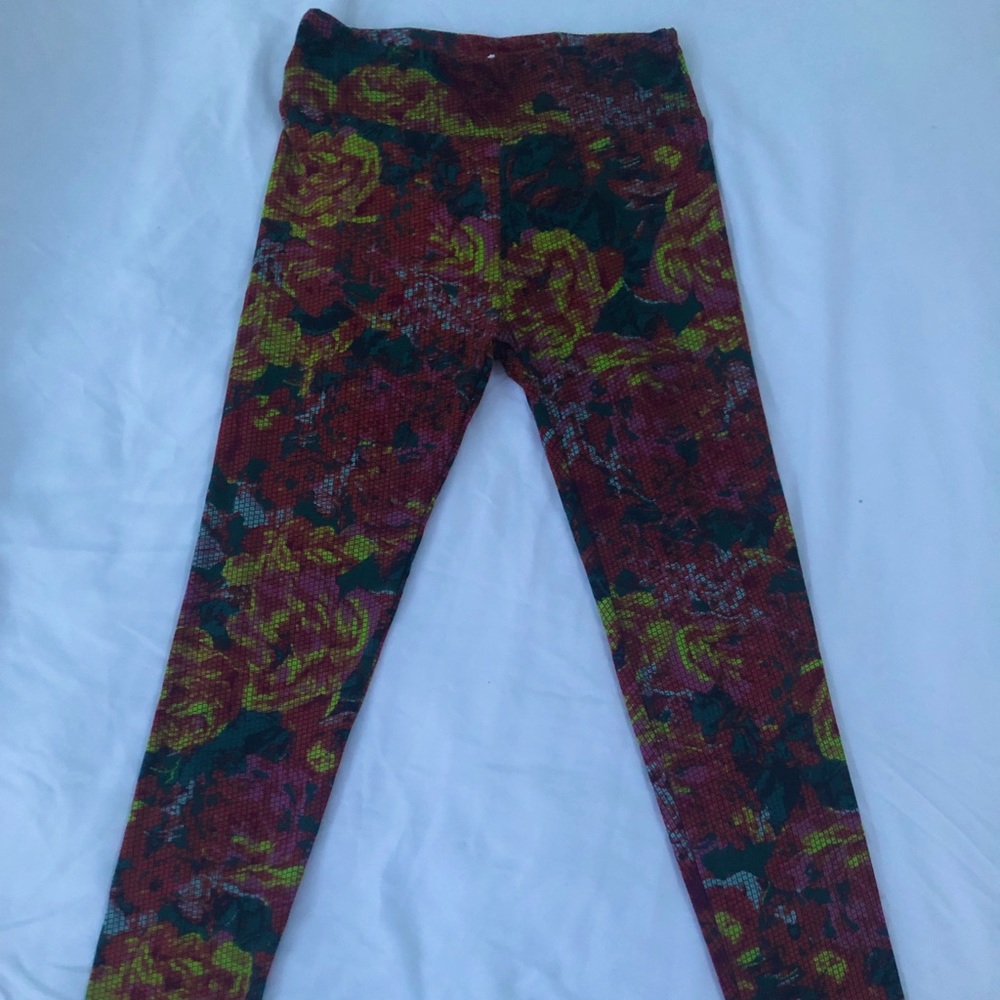 LuLaRoe leggings, various colors, green background color, floral lattern